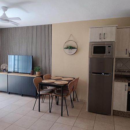 Greatly Located Apartment With Heated Pool, Los Cristianos Los Cristianos  Extérieur photo