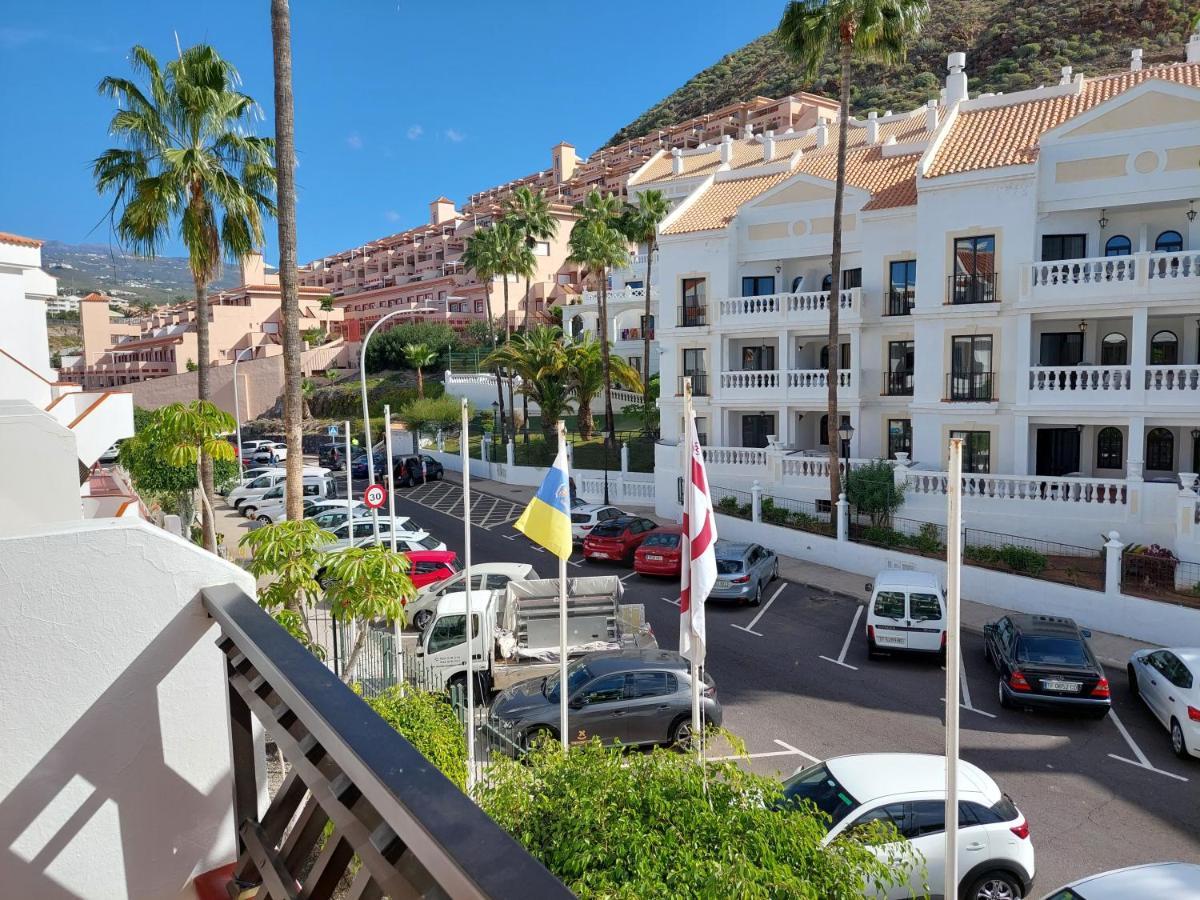 Greatly Located Apartment With Heated Pool, Los Cristianos Los Cristianos  Extérieur photo