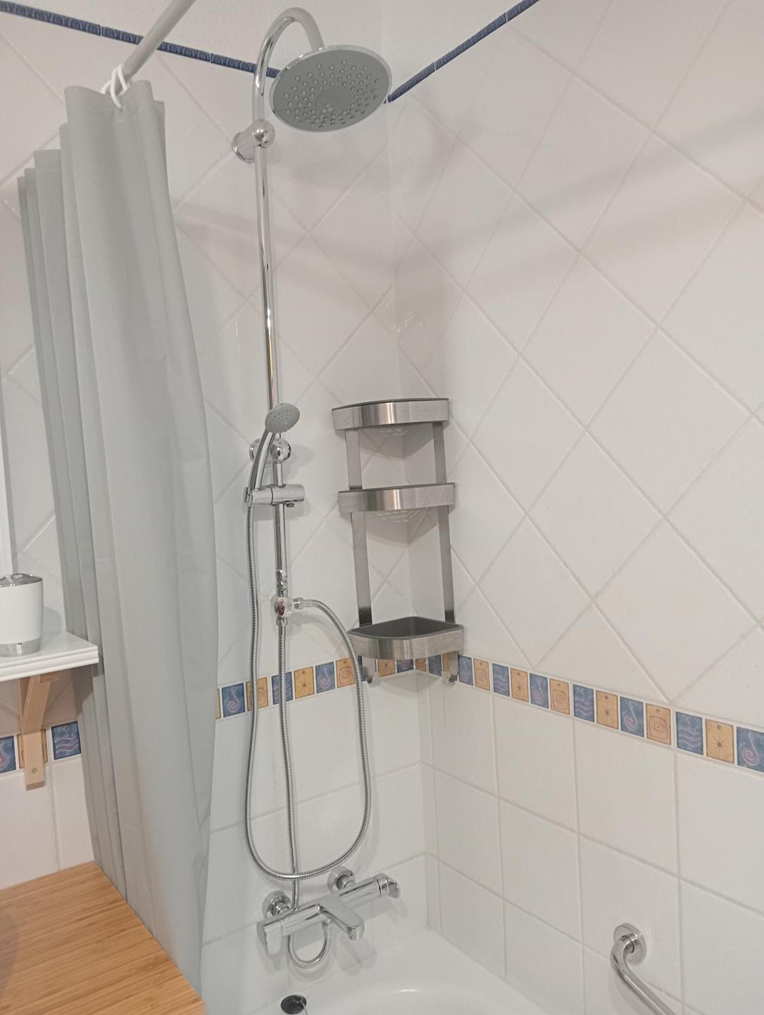 Greatly Located Apartment With Heated Pool, Los Cristianos Los Cristianos  Extérieur photo