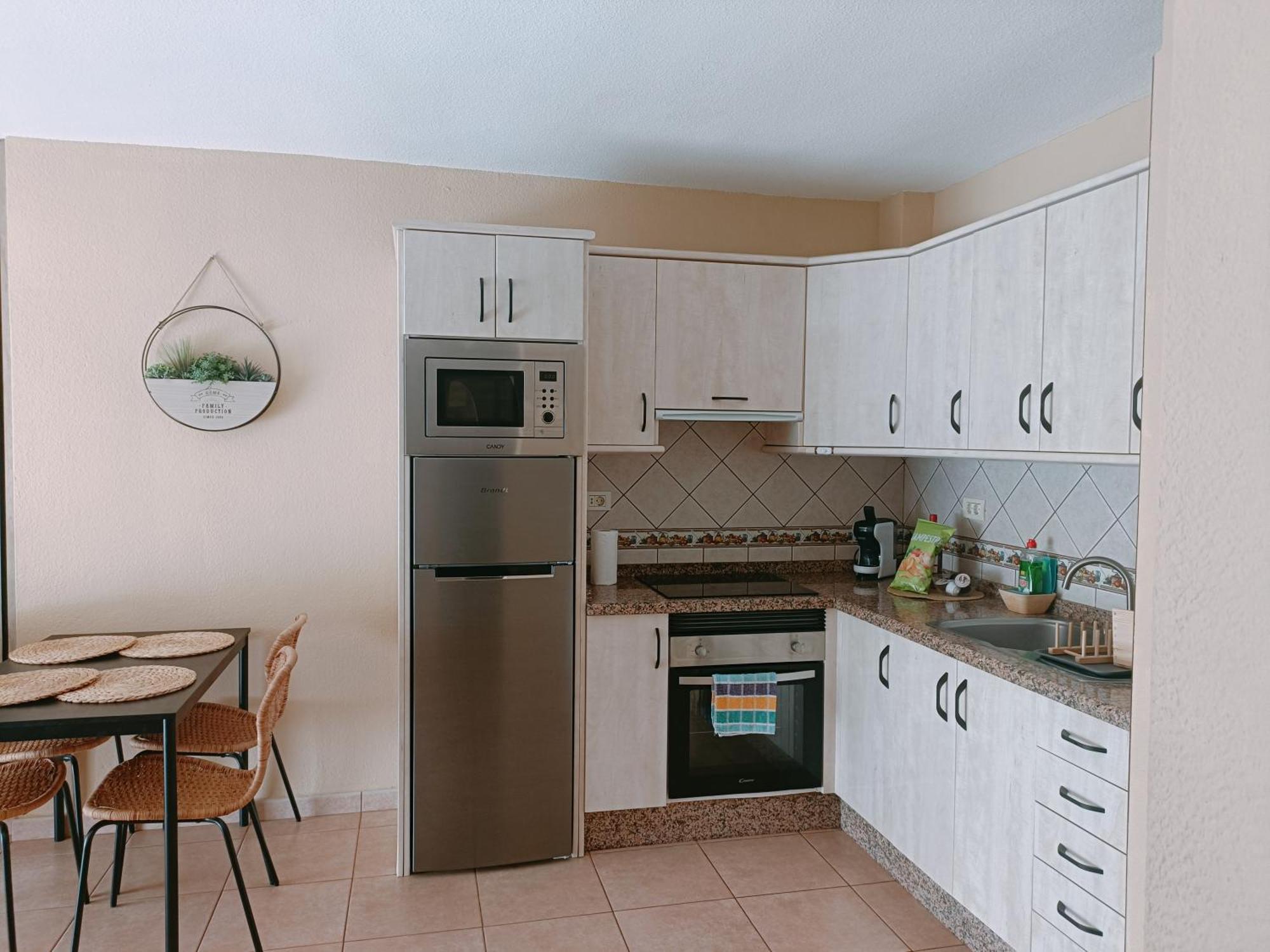 Greatly Located Apartment With Heated Pool, Los Cristianos Los Cristianos  Extérieur photo