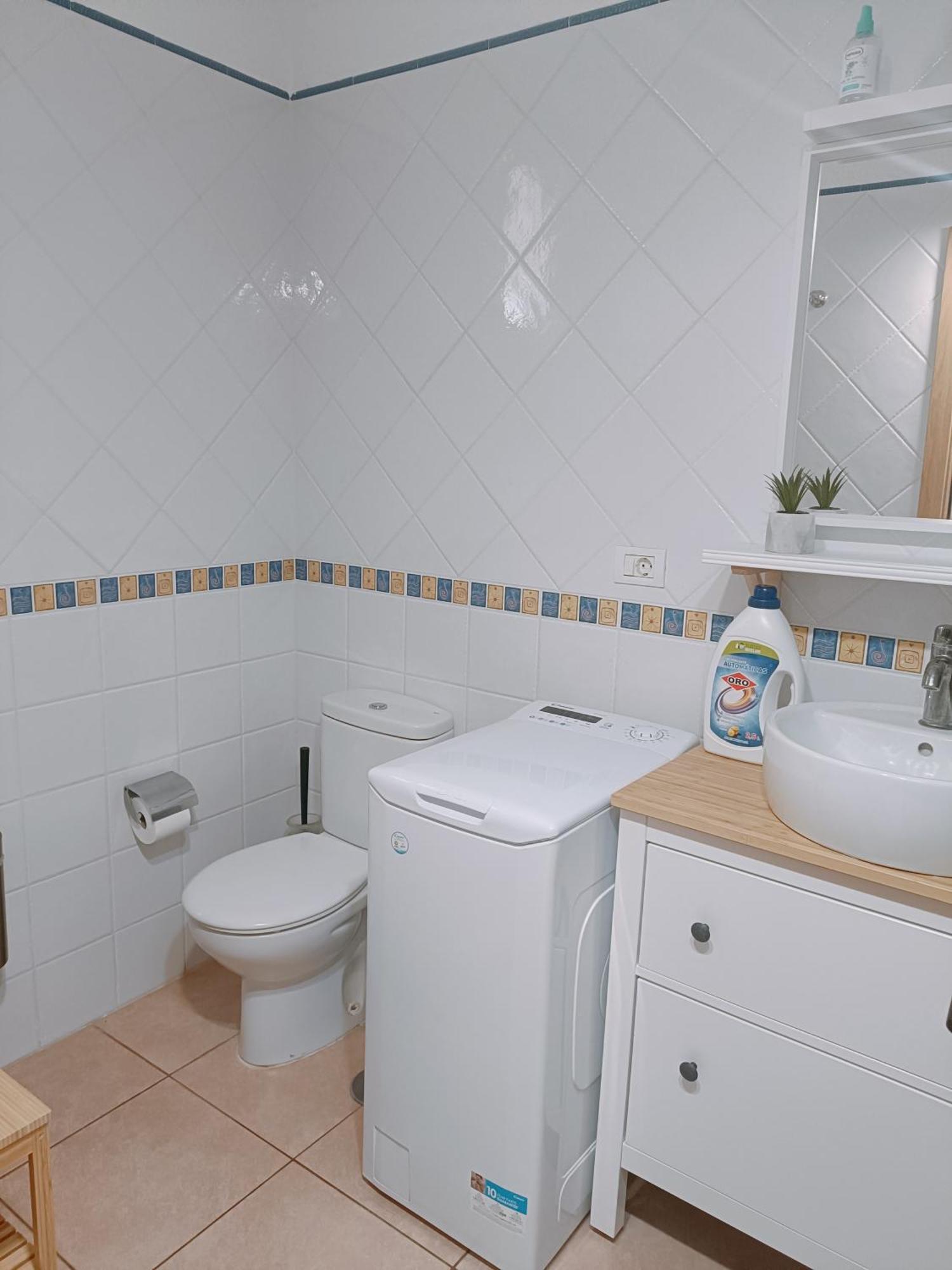 Greatly Located Apartment With Heated Pool, Los Cristianos Los Cristianos  Extérieur photo
